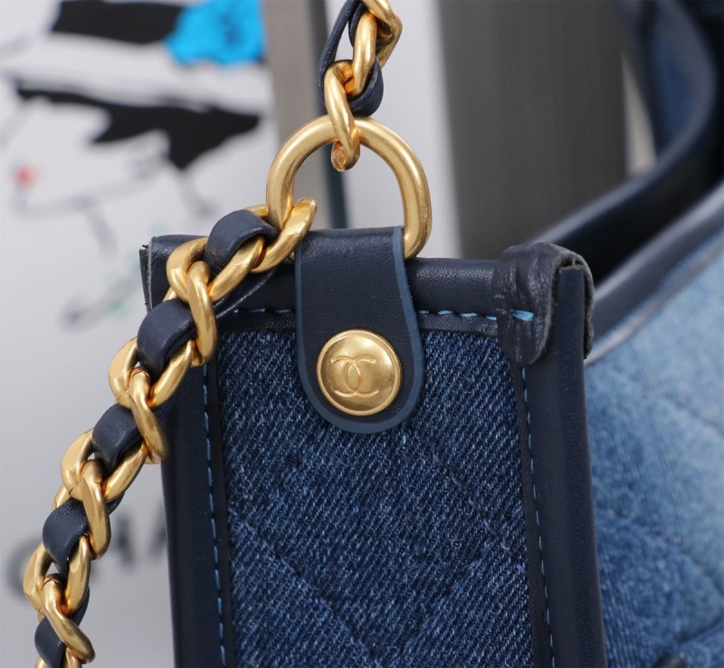 Ch**el hobo bags